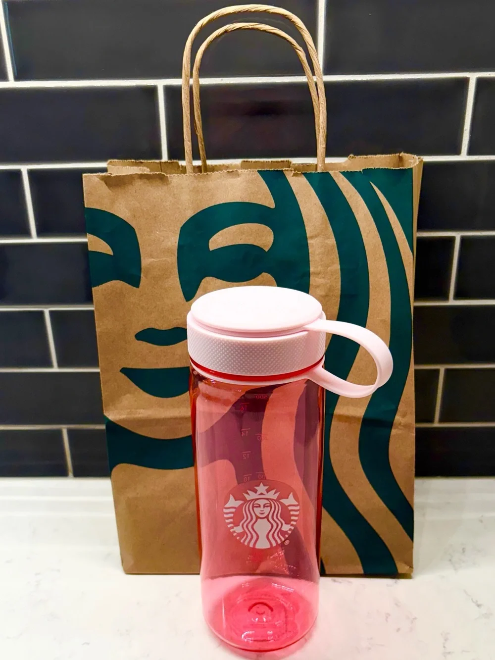 Starbucks - SUMMER 2026 PINK DRINK COLLECTION - PINK SIREN WATER BOTTLE